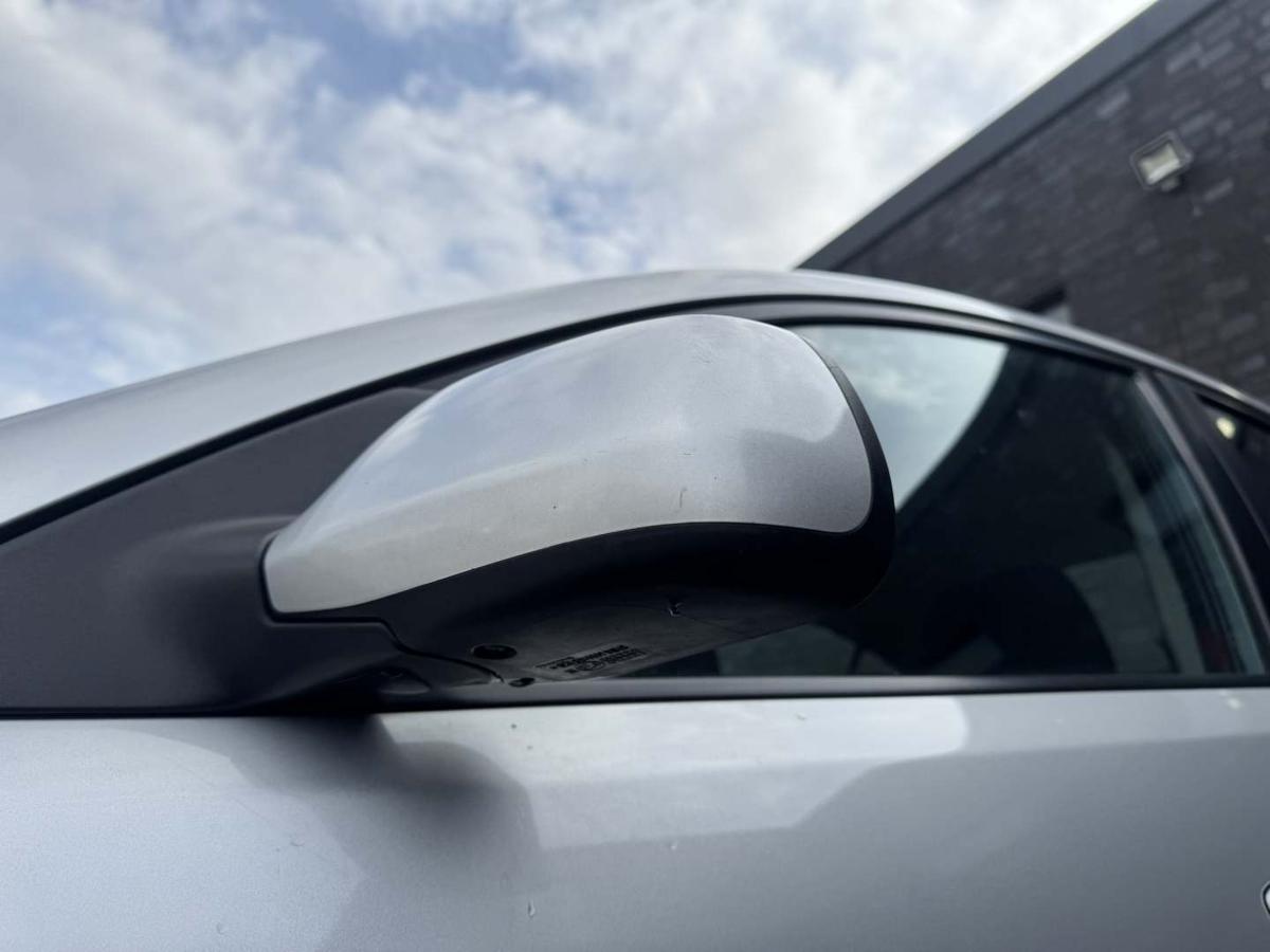 Mazda 3 BK original Au&szlig;enspiegel links Silber elektrisch verstellbar Bj.2004